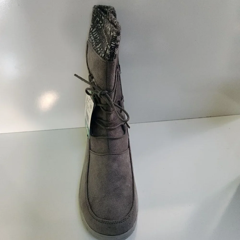 Itasca NIB Charlotte Gray Faux Suede Knit Bungee Detail Mid Calf Boots Size 10